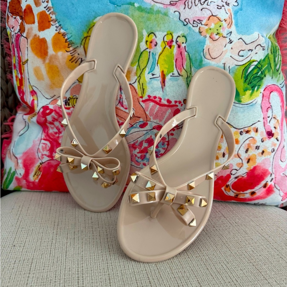 🎀Nude Gold Studded~Bow Jelly Sandals BOHO, worn once🎀